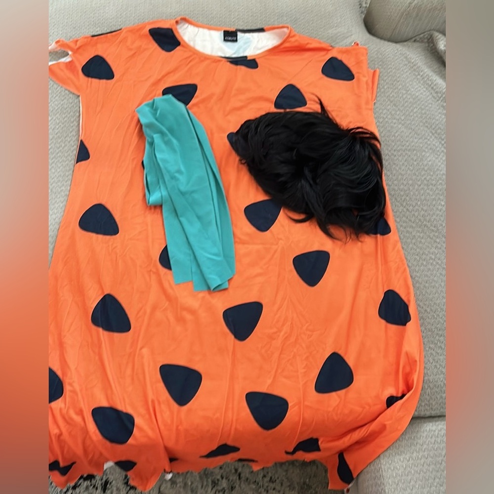 Fred Flintstone costume. Men’s Large